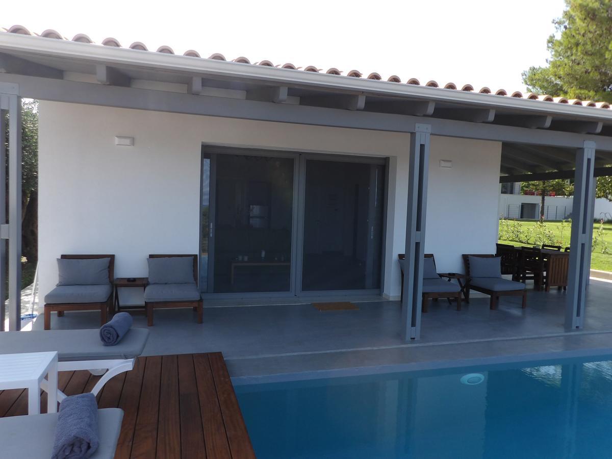 Villa Ren Dassia  Exteriör bild