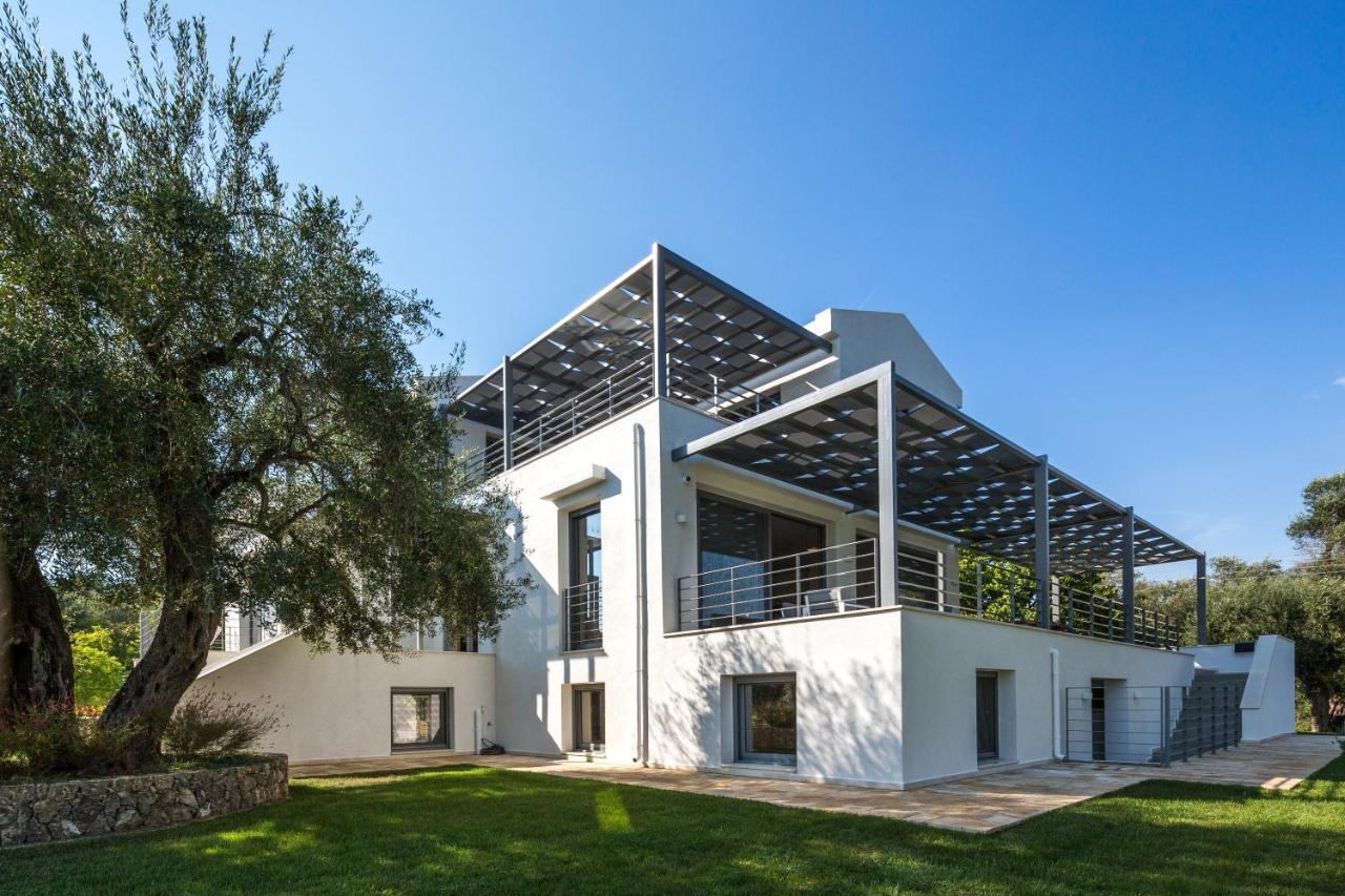 Villa Ren Dassia  Exteriör bild